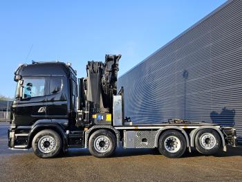 R490 8x2 / HMF 85 T/M CRANE + WINCH + JIB